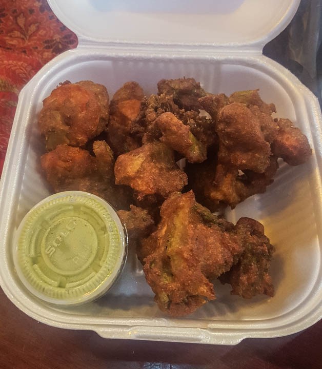 Fried pakora with green sauce from Curry Omm restaurant