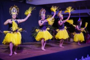 A group of Hawaiian dancers showing us the hula